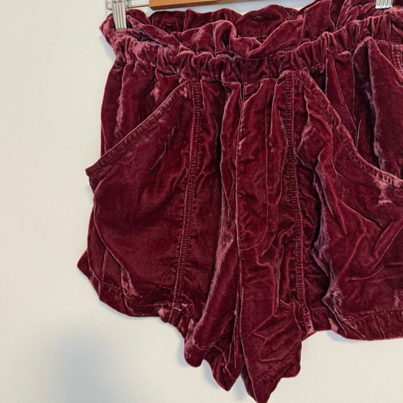 Free People At First Sight Velvet Red Wine Shorts xs - Picture 8 of 12